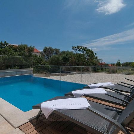 Beautiful Apartment With Private Pool Трогир Экстерьер фото