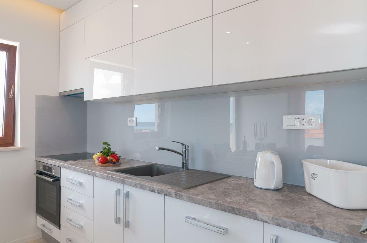 Beautiful Apartment With Private Pool Трогир Экстерьер фото